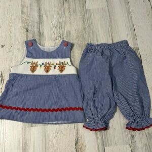 Reindeer Smocked Two Piece Set Size 18 Month